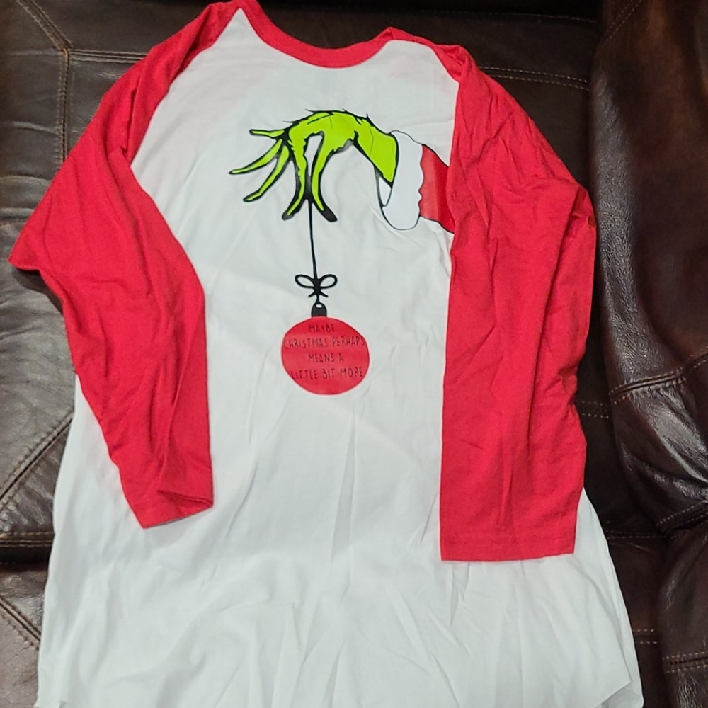 GUC Grinch Christmas Shirt. Size M